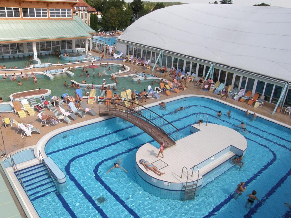 Aqua Hotel Termal Mosonmagyarovar Exterior photo