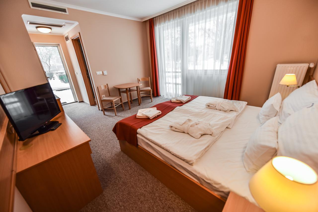 Aqua Hotel Termal Mosonmagyarovar Exterior photo
